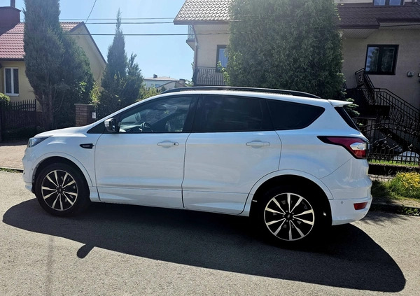 Ford Kuga cena 69900 przebieg: 186000, rok produkcji 2018 z Wleń małe 254